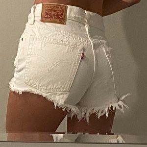 ✨SOLD LEVI 501 SHORTS✨